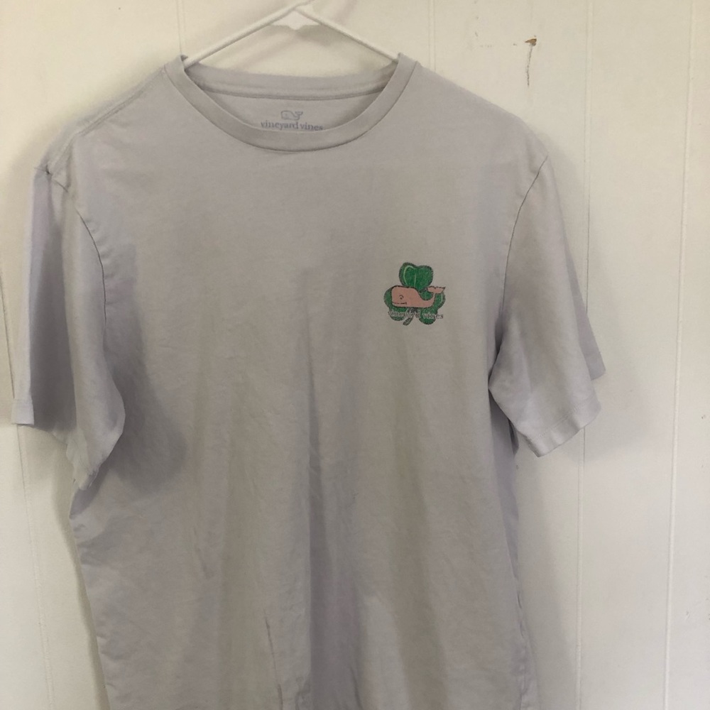 Vineyard vines t-shirt
